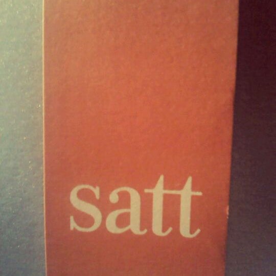 รูปภาพถ่ายที่ Satt Restaurant โดย Sesselja G. เมื่อ 3/31/2012
