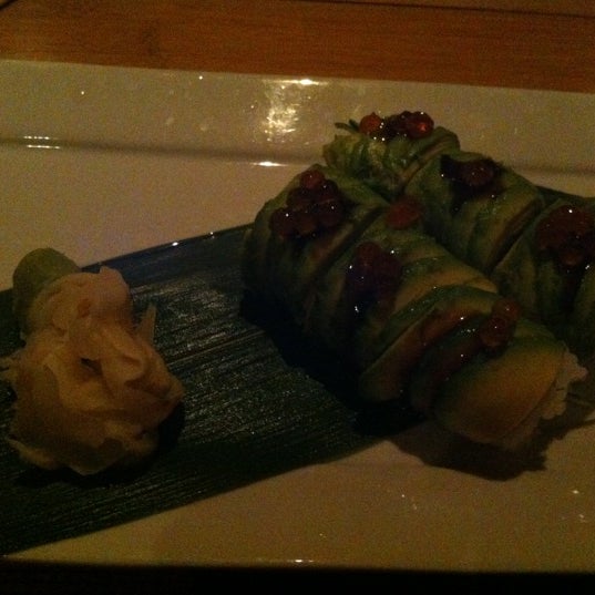 Photo prise au Kinki Asian Fusion Sushi par Phonesavanh T. le5/12/2012