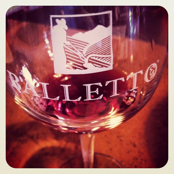 รูปภาพถ่ายที่ Balletto Vineyards &amp; Winery โดย Rachel E. เมื่อ 8/25/2012