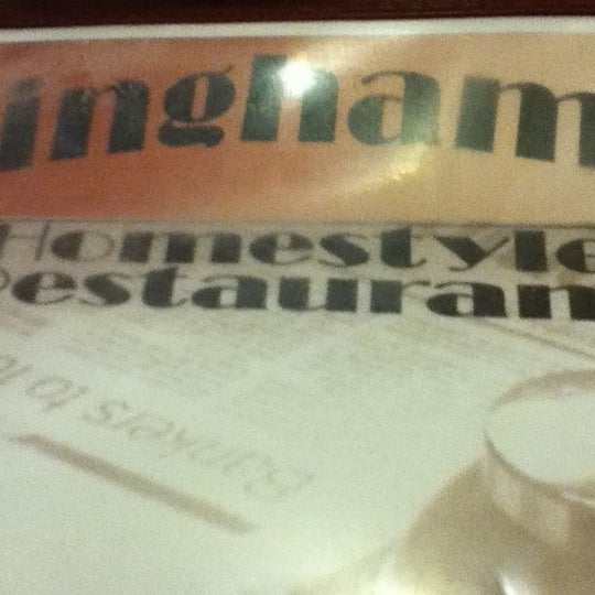 Das Foto wurde bei Gingham&#39;s Homestyle Restaurant von Ethan am 7/13/2012 aufgenommen