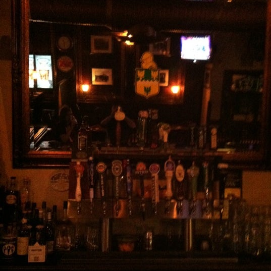 Foto tomada en Lizzy McCormack&#39;s Irish Bar  por Jason W. el 5/7/2012