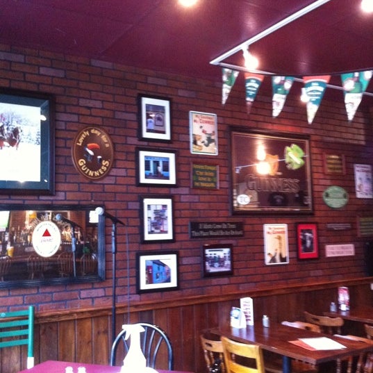 Foto tirada no(a) Byrnes&#39; Irish Pub Brunswick por Conrad J. em 8/14/2011