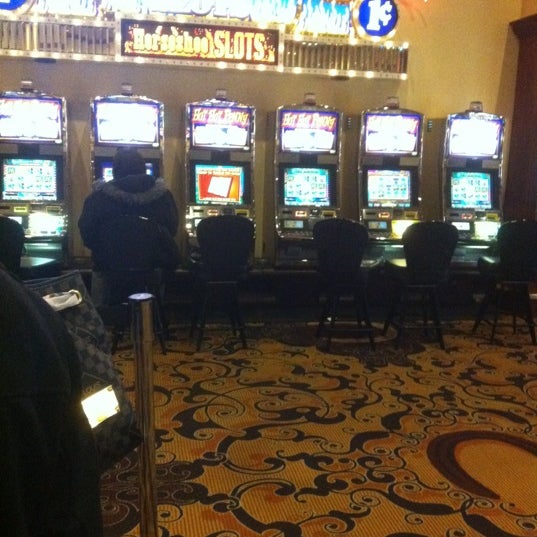 Das Foto wurde bei Horseshoe Casino and Hotel von Nalisa w. am 1/25/2012 aufgenommen