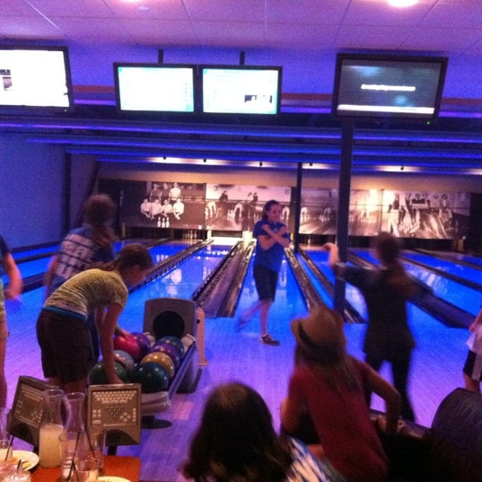 Photos at Pinstripes Event Space in Northbrook