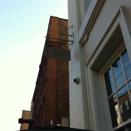 2/11/2012 tarihinde Fraser C.ziyaretçi tarafından Dean Street Townhouse'de çekilen fotoğraf
