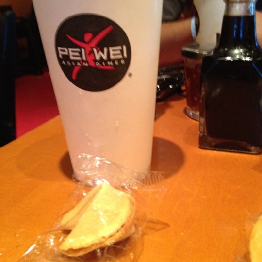Photo taken at Pei Wei by Gladys A. on 6/1/2012