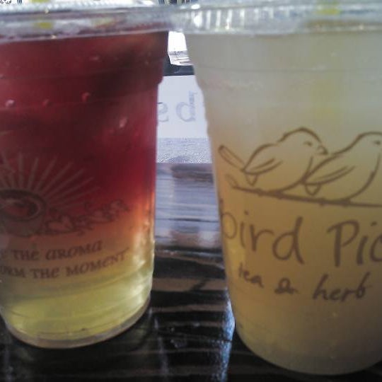 Photo taken at Bird Pick Tea &amp; Herb by Winnie on 11/25/2011
