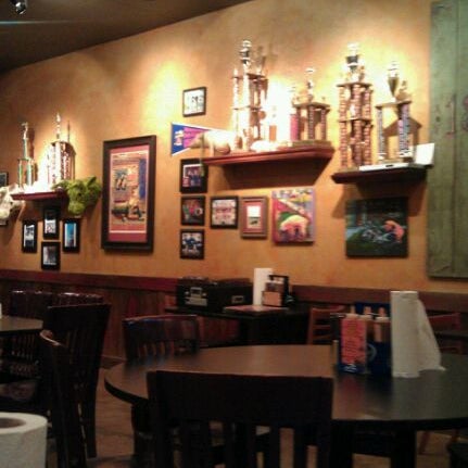 9/14/2011 tarihinde Richard B.ziyaretçi tarafından Whole Hog Cafe North Little Rock &amp; Catering'de çekilen fotoğraf