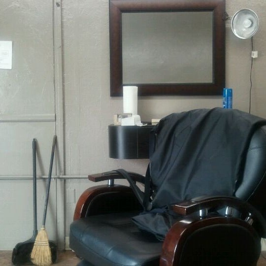 Big Lee's Hair Salon Hair Salon in Long Beach