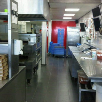 9/7/2011にNiels R.がDomino&#39;s Pizzaで撮った写真