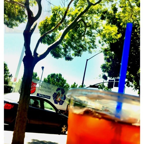 Photo taken at Peet&#39;s Coffee &amp; Tea by Ernie M. on 7/7/2012