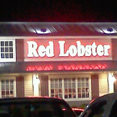Photo taken at Red Lobster by Steven M. on 1/15/2012