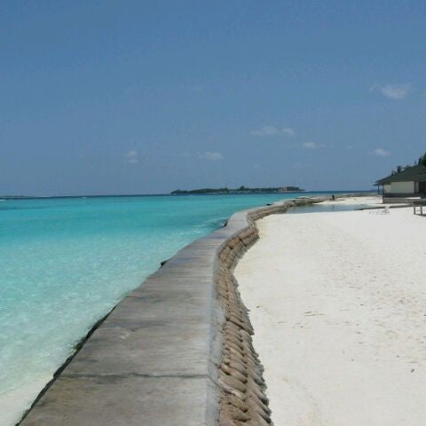 Das Foto wurde bei Adaaran Select Meedhupparu Island Resort von Сергей У. am 1/8/2012 aufgenommen