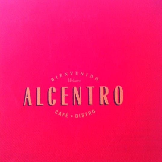 Photo prise au Alcentro Cafe Bistro par Edgardo C. le5/1/2012