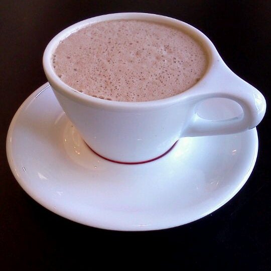 Снимок сделан в Volta Coffee, Tea &amp; Chocolate пользователем TeyTey 4/26/2012