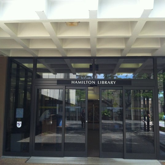 6/12/2012 tarihinde DrWhooves S.ziyaretçi tarafından Hamilton Library'de çekilen fotoğraf