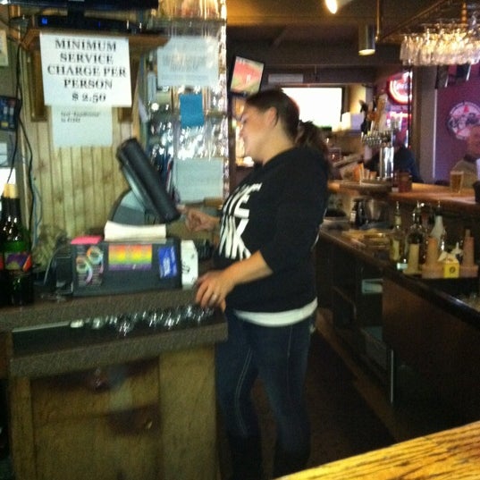Foto tomada en Roadhouse Bar &amp; Grill  por Jake S. el 5/1/2012