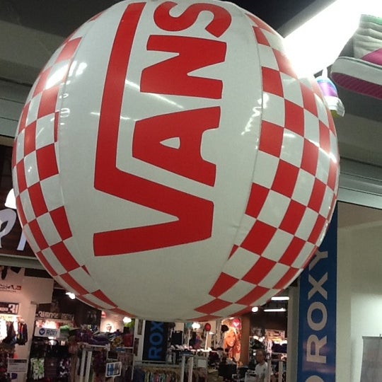 vans skateshop