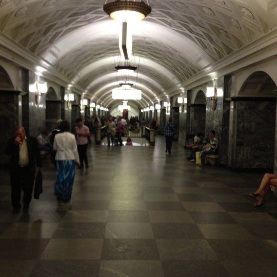 Станция метро курская радиальная
