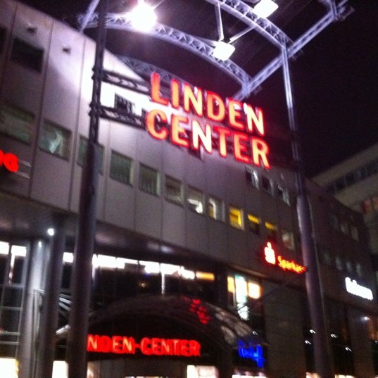 Das Foto wurde bei Linden-Center von BroSys am 2/27/2012 aufgenommen