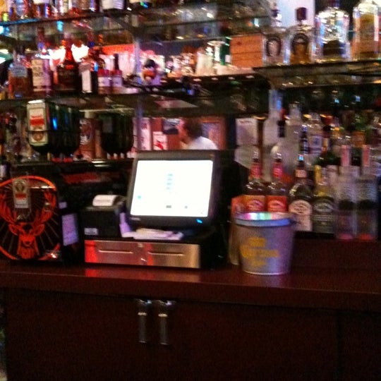 Foto tomada en Lone Spur Grill &amp; Bar  por Tom el 9/6/2011