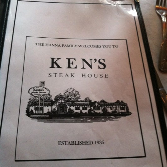 Foto tomada en Ken&#39;s Steak House  por Therrick R. el 7/18/2012
