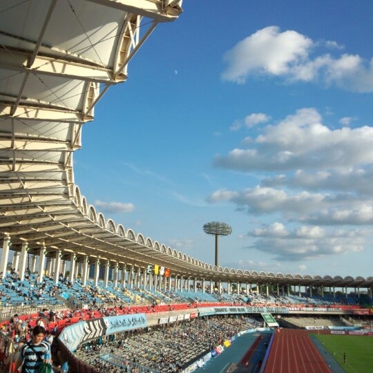 等々力陸上競技場 Kawasaki Todoroki Stadium Track Stadium In 川崎市