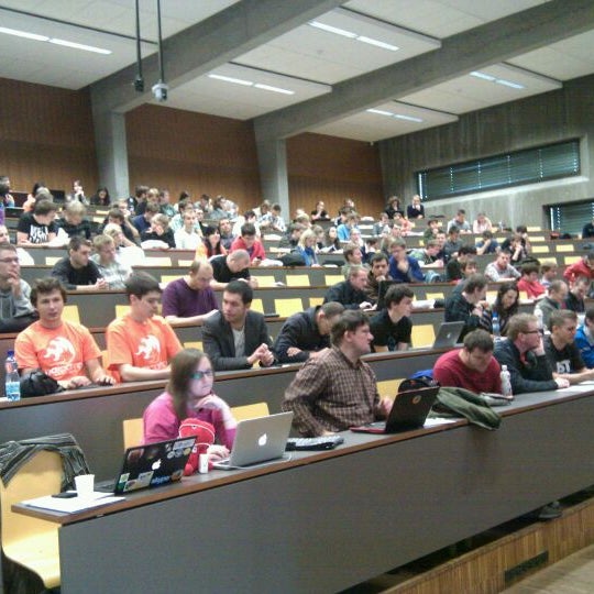 Foto tirada no(a) Fakulta informačních technologií VUT v Brně por Martin H. em 10/15/2011