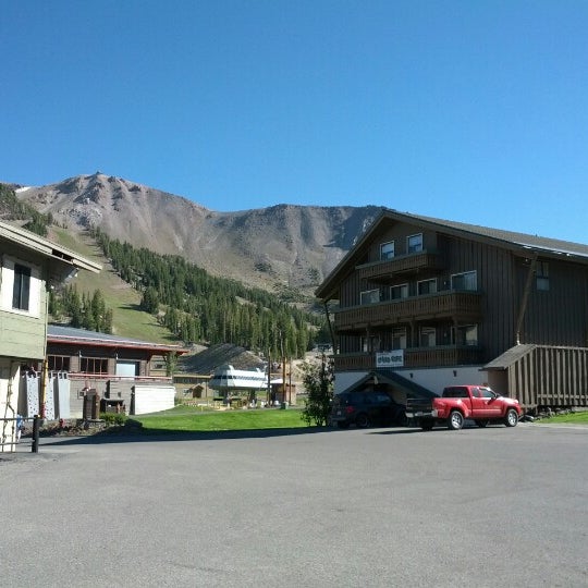 Foto tirada no(a) Mammoth Mountain Inn por Xoxe G. em 7/25/2012