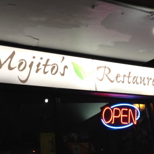 5/22/2012 tarihinde Jihan L.ziyaretçi tarafından Mojito&#39;s Restaurant'de çekilen fotoğraf