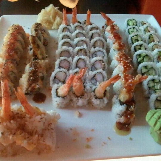 Foto tomada en Blue Sushi Sake Grill  por Nick L. el 10/24/2011