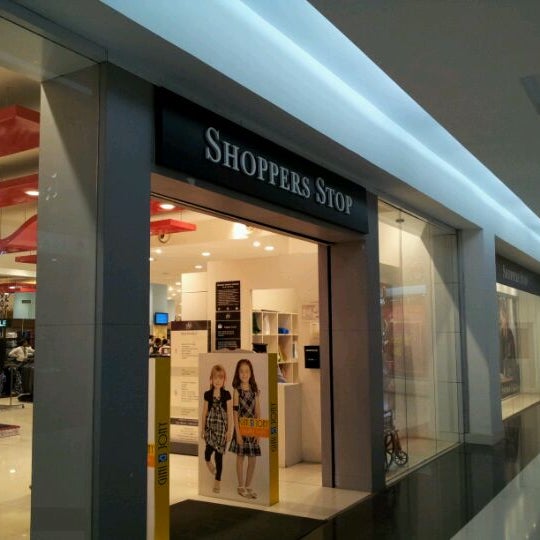Photo prise au South City Mall par Shino Z. le1/15/2012