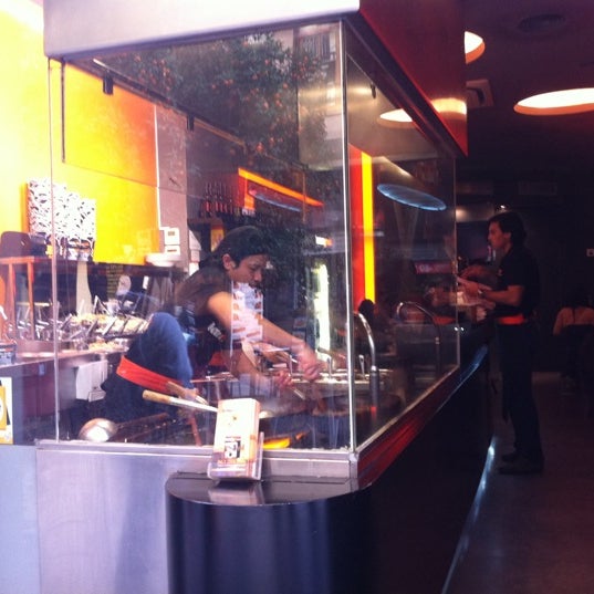 1/12/2011 tarihinde Xavi C.ziyaretçi tarafından Lemongrass Ribera / Restaurante tailandés Valencia'de çekilen fotoğraf