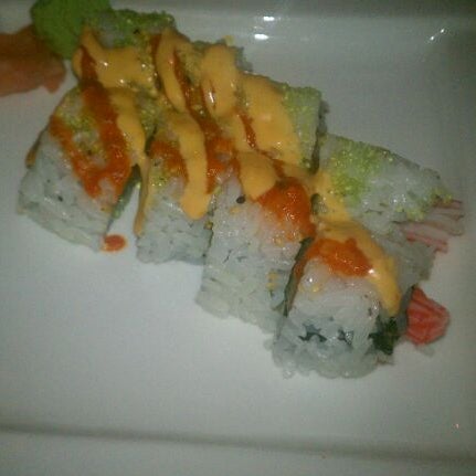 Photo prise au Sushi On The Rocks par Jason B. le9/14/2011