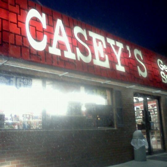 Foto tirada no(a) Casey&#39;s General Store por Alivia H. em 12/7/2011