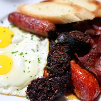 Not a morning person – that’s okay, the Grand English Breakfast from Rosewood Tavern is available during lunch. They don’t call this breakfast “grand” for no reason.