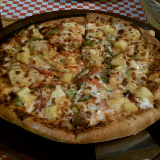 Pizza & Chicken Love Letter Pizza Place in Gardena