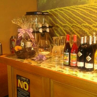 Photo taken at Chaddsford&#39;s Bottle Shop &amp; Tasting Room at Penn&#39;s Purchase by Ann Marie U. on 5/18/2012