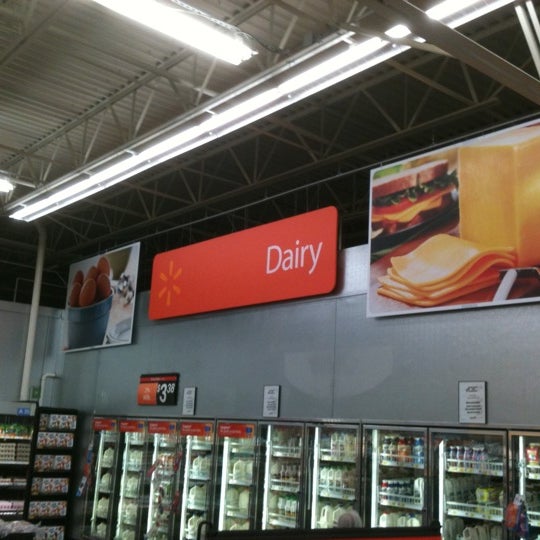 Walmart Supercenter ร้านไฮเปอร์มาร์เก็ต