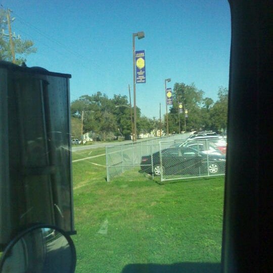 Lyons Elementary School Elementary School in Houston