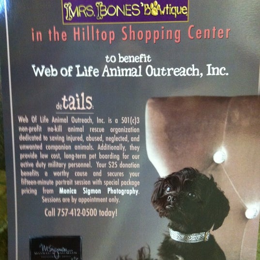 Foto diambil di Mrs. Bones Decorative Dog Collars oleh Mrs. Bones pada 4/16/2011