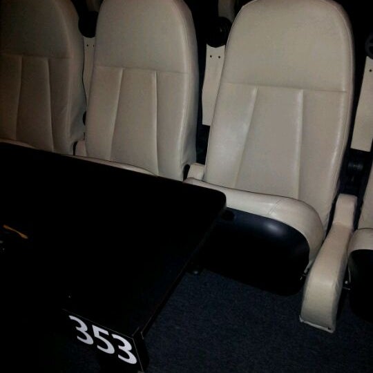 star cinemas grill