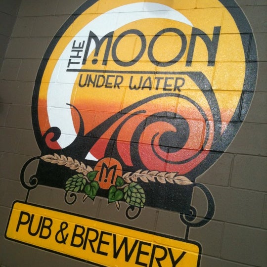 Photo taken at Moon Under Water Pub &amp; Brewery by Anthony S. on 12/8/2011