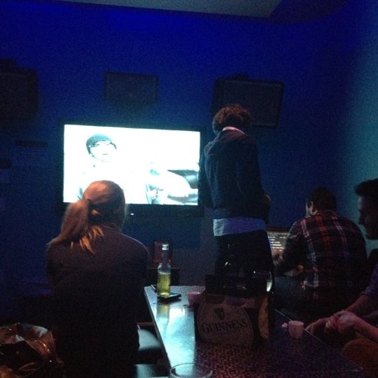 11/8/2011にBeth M.がInhabit Karaoke Loungeで撮った写真