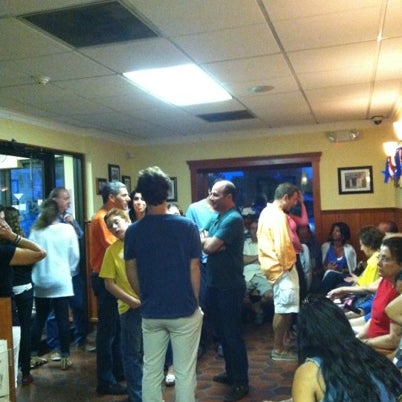 รูปภาพถ่ายที่ Vic&#39;s Italian Restaurant โดย Sarah O. เมื่อ 7/23/2012
