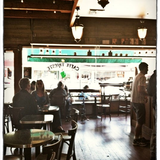Foto diambil di Caffe Trieste oleh Evangeline B. pada 5/29/2012