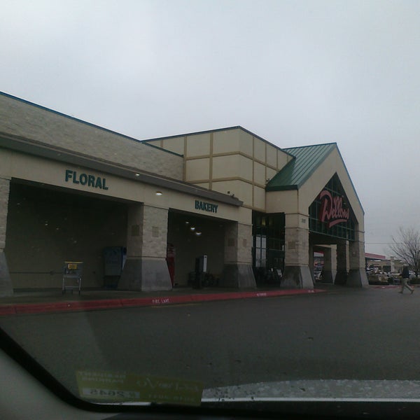 Dillons Grocery Store