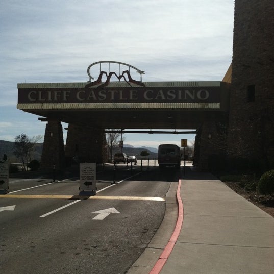 Foto tirada no(a) Cliff Castle Casino por Stephanie B. em 2/23/2012
