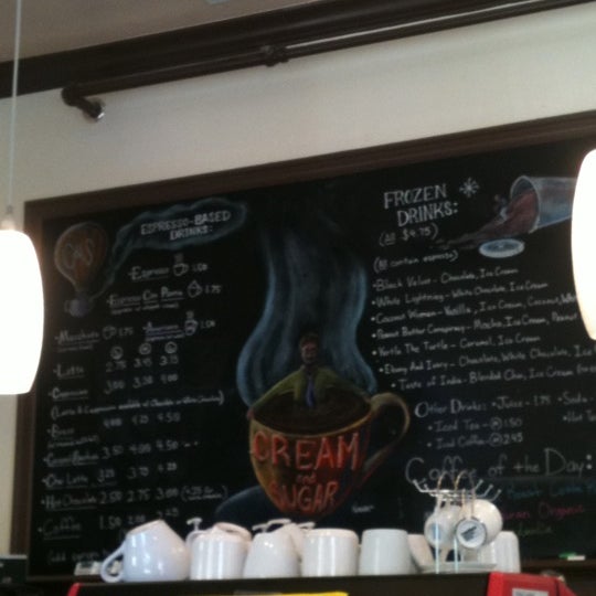10/22/2011 tarihinde Tonya C.ziyaretçi tarafından Cream &amp; Sugar'de çekilen fotoğraf