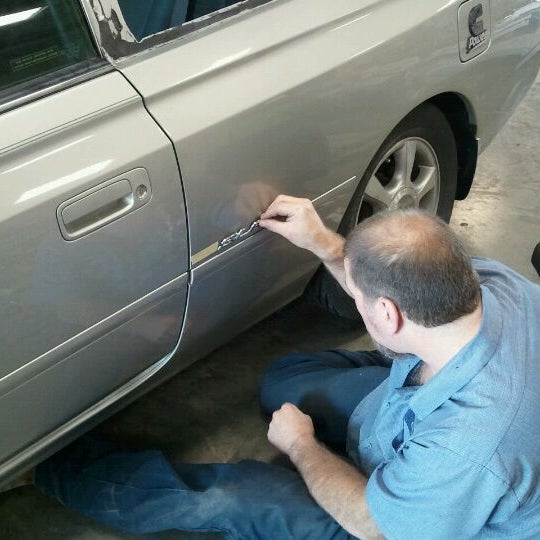 Photos at Curry Auto Center Car Dealership in Bloomington
